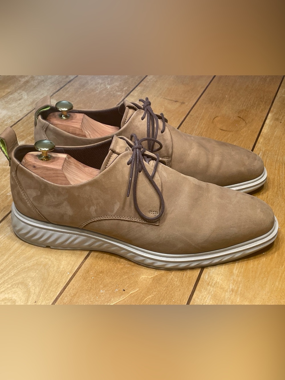 Ecco St.1 Hybrid Tan Suede Derby with Lightweight Sole Nubuck Leather Casual EUC